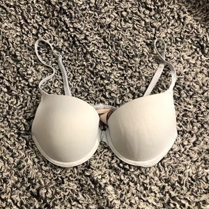VS PINK Wear Everywhere Push Up Bra 32C